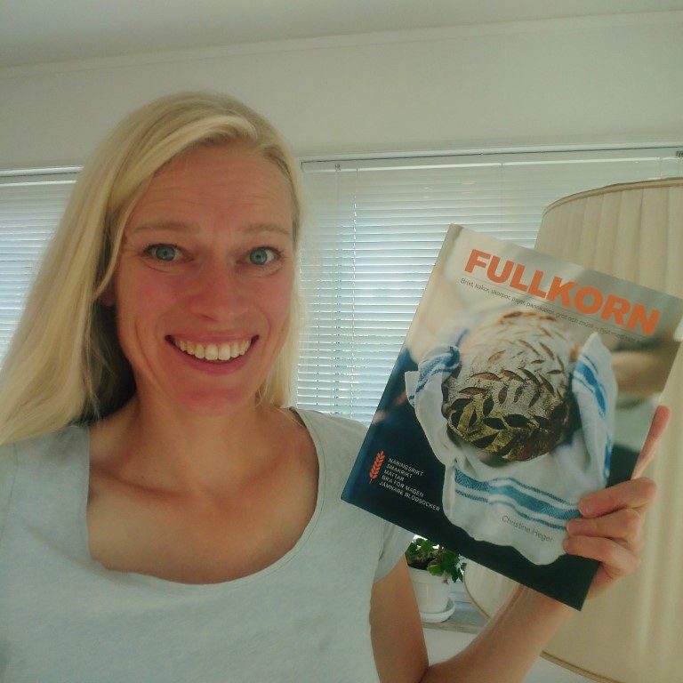 Boken är här och jag smygstartar försäljningen