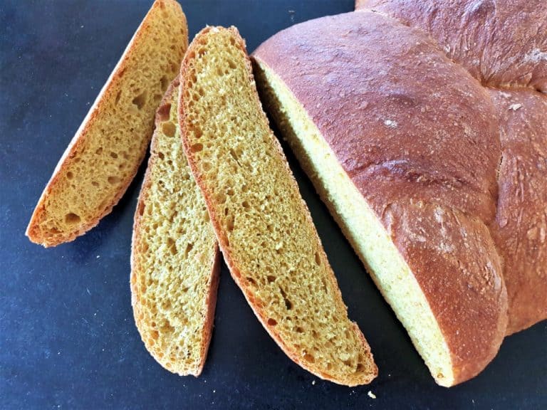Gult påskbröd