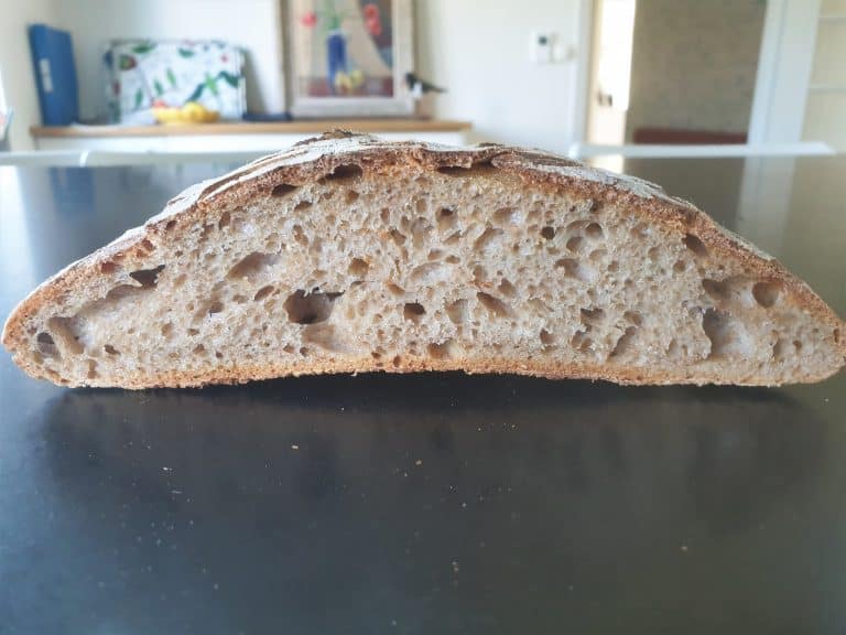 surdegsbröd, fullkornsbröd