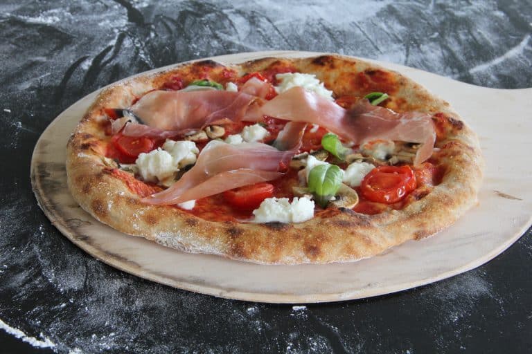 Surdegspizza